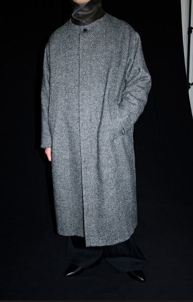 24AW<BR>CristaSeya クリスタセヤ<br>" OVERSIZED COAT WITH LEATHER PATCH " <br>ウールヘリンボーンコート<BR>【01SH】【MEN'S/WOMEN'S】