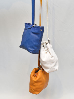 GUIDI グイディ<br> "WK05 BUCKET BAG　SMALL" <br>スモールバケットバッグ<BR>SOFT HORSE FULL GRAIN  <BR>【WK05 BUCKET BAG SMALL】<BR>【MEN'S / WOMEN'S】